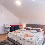 Four-bedroom In Nyaraló *