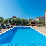 Four-bedroom In Nyaraló *