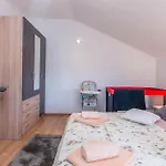 Four-bedroom In Nyaraló *