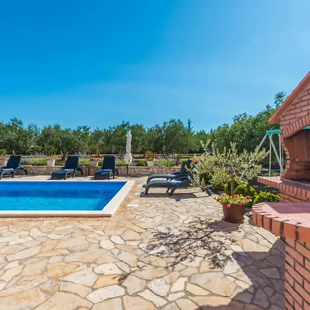 Four-bedroom In Vakantiehuis