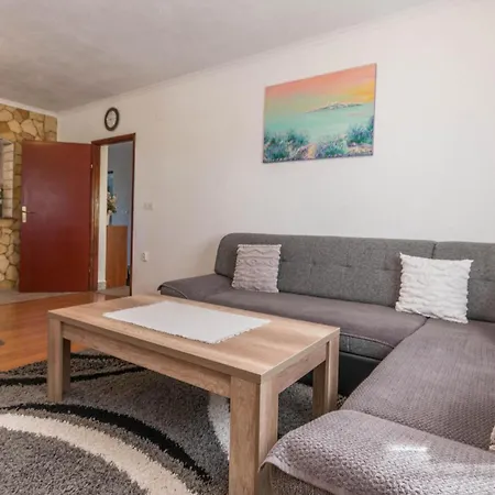 Four-bedroom In Vakantiehuis
