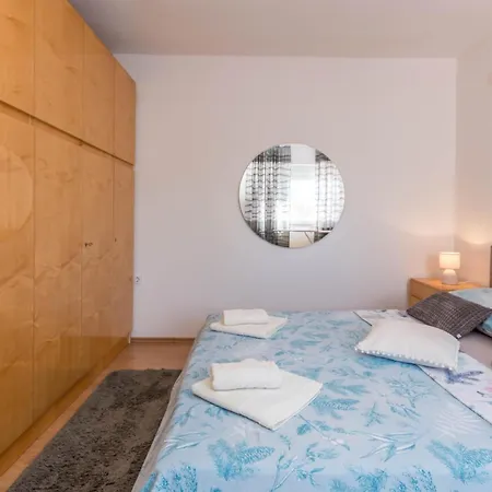 Four-bedroom In * Miranje