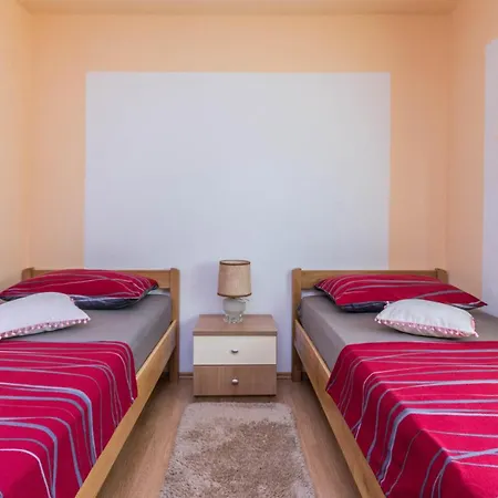 בית נופש Four-bedroom In *
